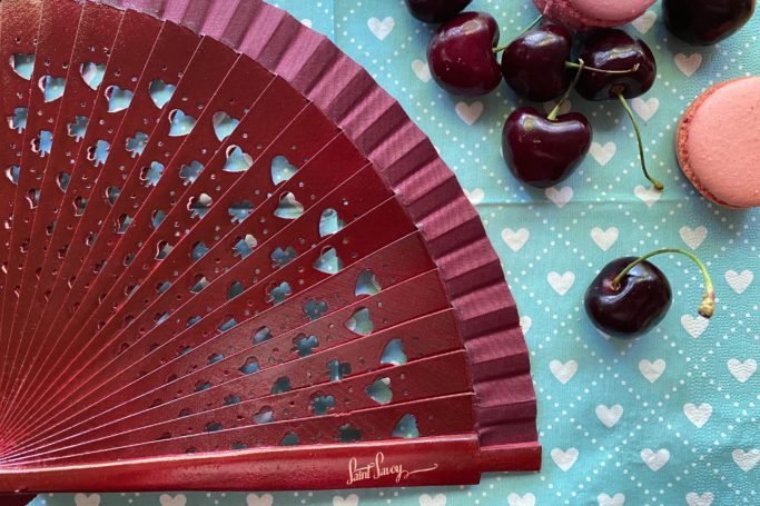 Hand-Fan "FORTUNA" Maroon