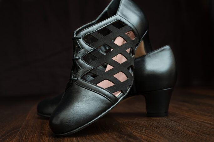 Luxury retro style leather shoes, black leather and suede, leather sole