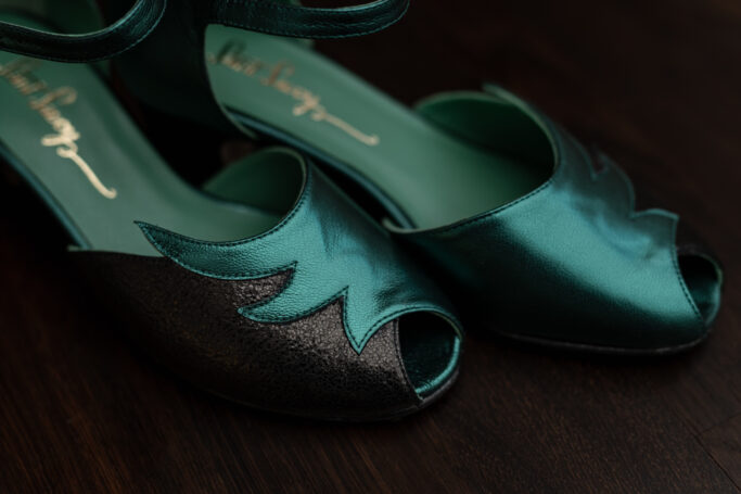 Handmade in Europe, ethical production, fair slow fashion, worldwide shipping, ecological tanning