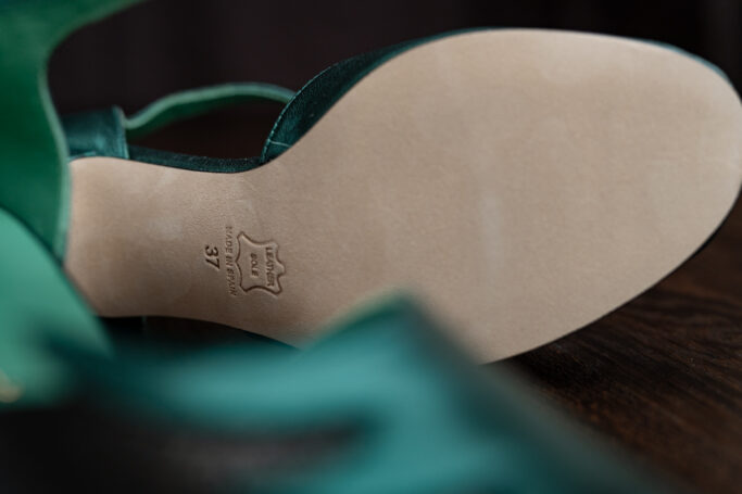 Handmade in Europe, ethical production, fair slow fashion, worldwide shipping, ecological tanning