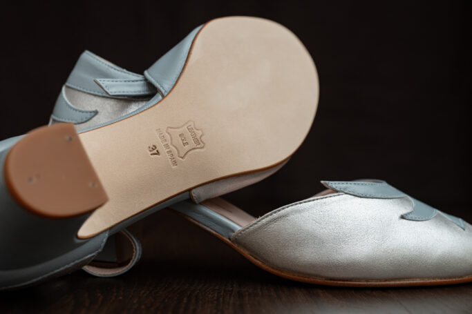 Handmade in Europe, ethical production, fair slow fashion, worldwide shipping, ecological tanning