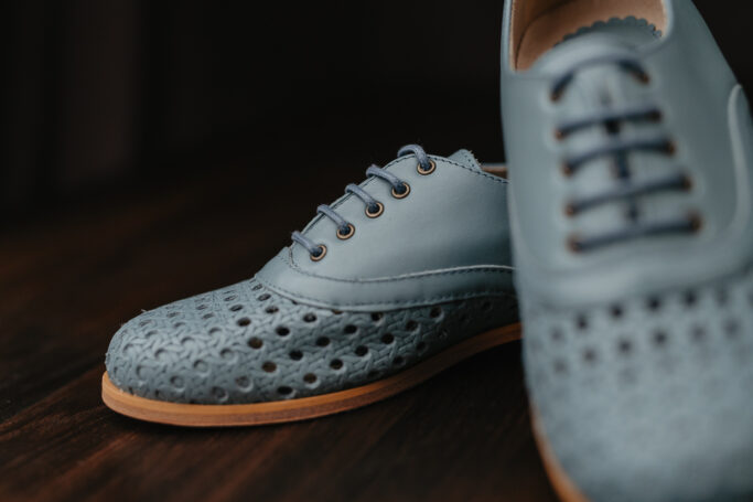 PONY ladies sneaker , leather sole, removable footbed, perforated