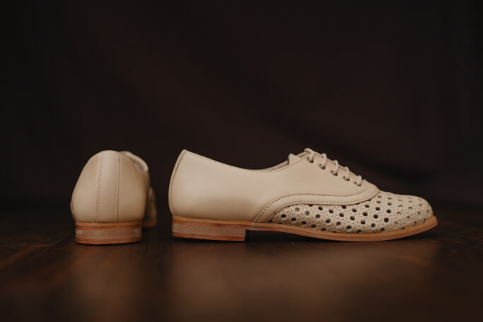 PONY ladies sneaker , leather sole, removable footbed, perforated, extractable insole, vintage style flats