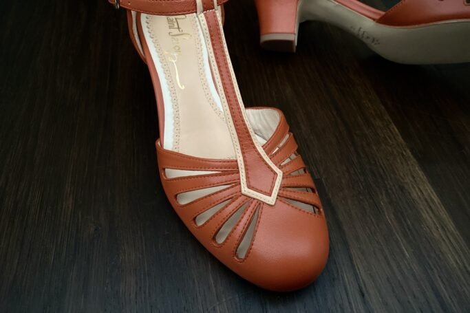 Riviera Terracotta Vintage Style Ladies Shoe Retro Dance Comfortable Mid Heel Leather
