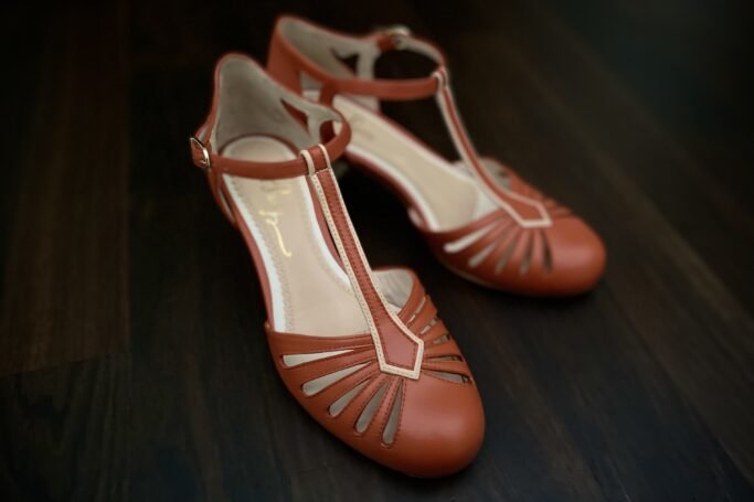 Riviera Terracotta Vintage Style Ladies Shoe Retro Dance Comfortable Mid Heel Leather