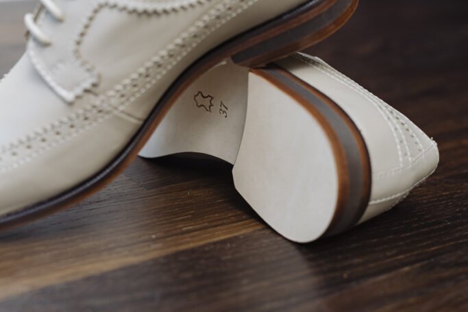 The Whip Dune Vintage Shoe Unisex