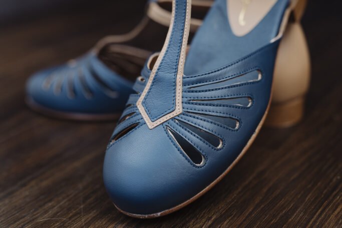 Flat Vintage Retro Shoe RIVIERA FLAT navy blue brown leather