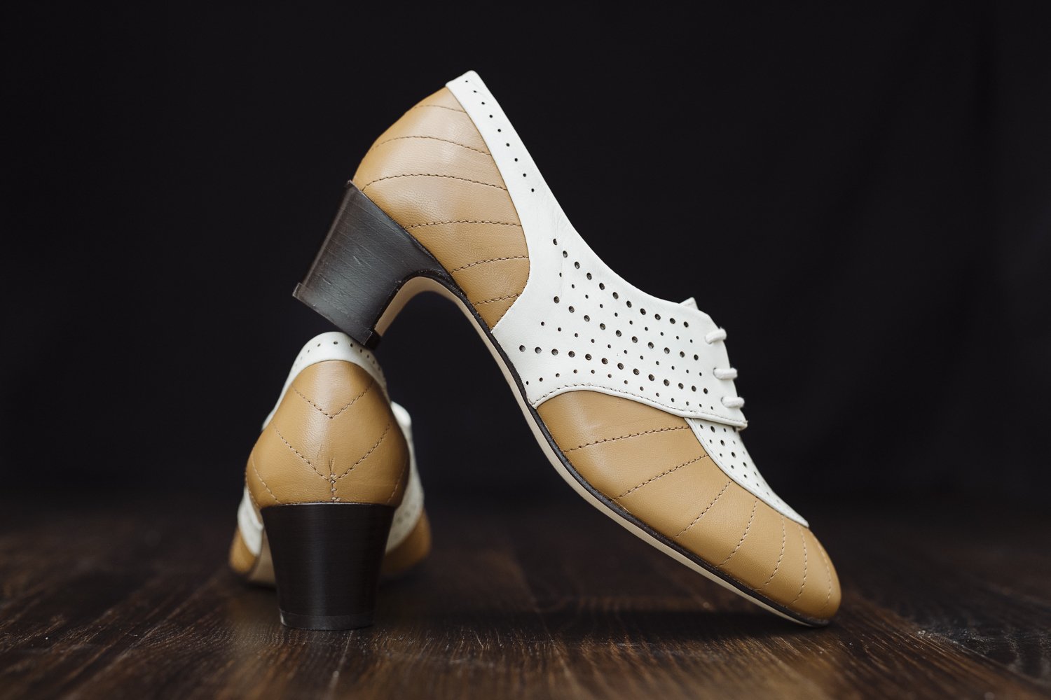 Retro, Vintage Style Ladies Shoe Brown Cream