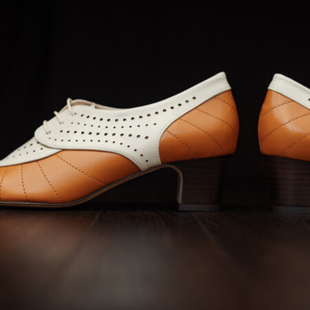 Two Tone vintage style shoes for ladies, comfortable fit, soft leather, wide base low heel