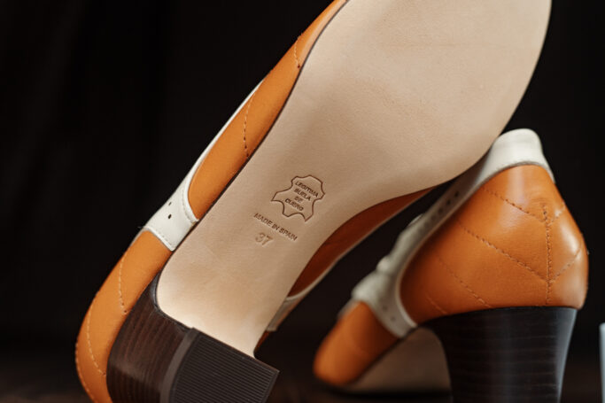 MODEL 7 Pekan, brown, white and cream leather. Full leather sole and upper