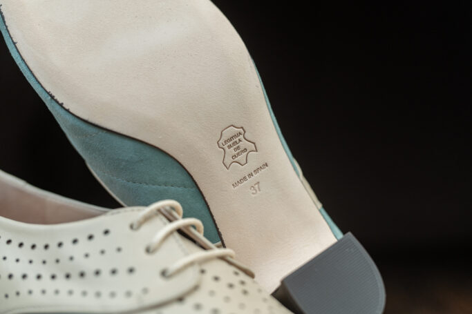 ladies retro shoe, dance shoes, vintage shoe reproduction. Ethically hand made in Europe, worldwide shipping