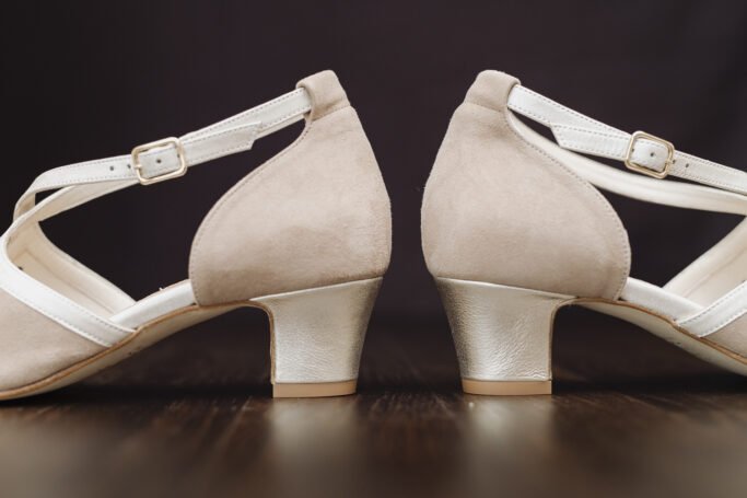 Vintage Retro Shoe CINEMA Parfum Beige Metallic