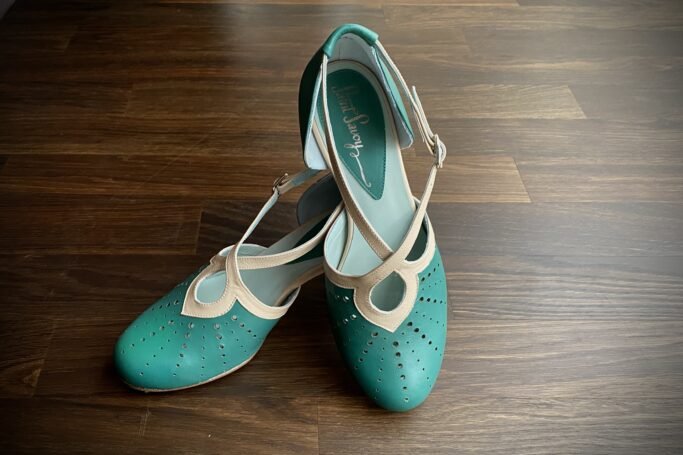 Vintage Shoe Cinema Derby green cream