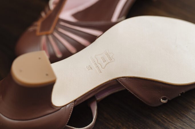 RIVIERA Chocolat, brown mid heel vintage shoe