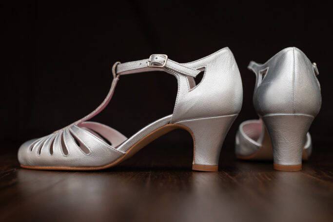 Retro style ladies shoes for wedding, dancing, comfortable padded shoes