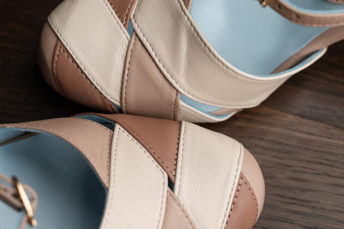 TONIC Seashells beige white brown ladies vintage style shoe