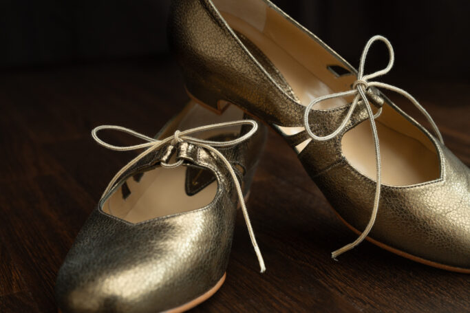 Comfortable heels, soft leather shoes, international shipping, elegant and effortless shoes