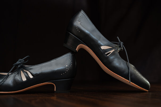 Black, b/w, small heel leather shoes, 1920s, 1930s, 1940s Vintage reproduction authentic vintage style ladies shoe, wedding shoe, lindy hop, swing dance, Balboa shoe