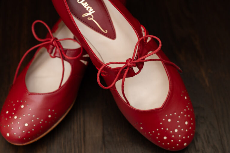 classic historic shoes, 2cm heel, padded and comfortable fit, Mary Janes, dance shoes,Leather vintage recreation shoes