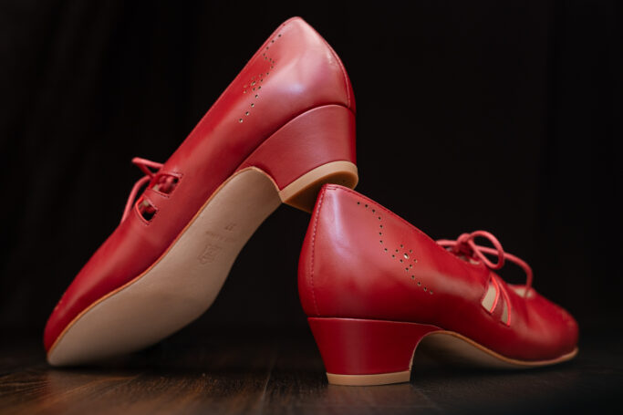 Red, small heel leather shoes, 1920s, 1930s, 1940s Vintage reproduction authentic vintage style ladies shoe, wedding shoe, lindy hop, swing dance, Balboa shoe