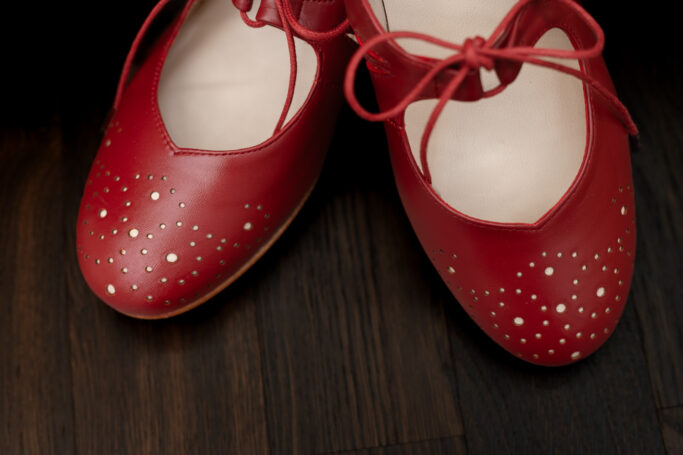 Retro shoes with short heels, soft padded footbed, ethical production, hand made in Europe, Worldwide shipping