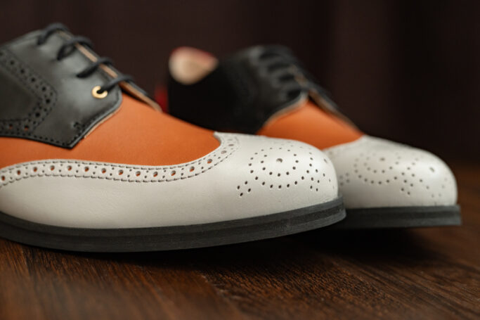 LEAD Multicolor, Wingtip shoes in red, black, green, brown. Brogue, Derby shoes, synthetic sole