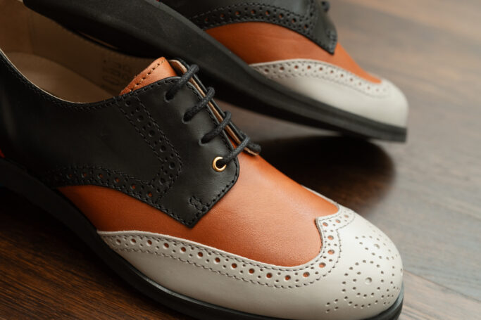 LEAD Multicolor, Wingtip shoes in red, black, green, brown. Brogue, Derby shoes, synthetic sole
