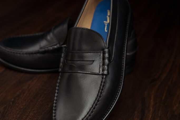 Vintage shoe for dancing and outdoor wear, full leather, sustainably produced in Portugal, Worldwide shipping, Small business