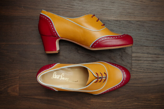 Vintage shoe for dancing and outdoor wear, full leather, sustainably produced in Spain