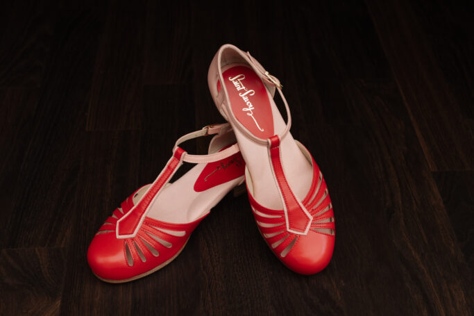 Vintage style shoe for dancing and outdoor wear, full leather, sustainably produced in Spain, Worldwide shipping, Small business