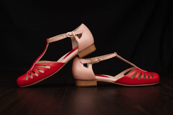 Retro shoes, comfortable sandals, vintage style flats, made in Europe