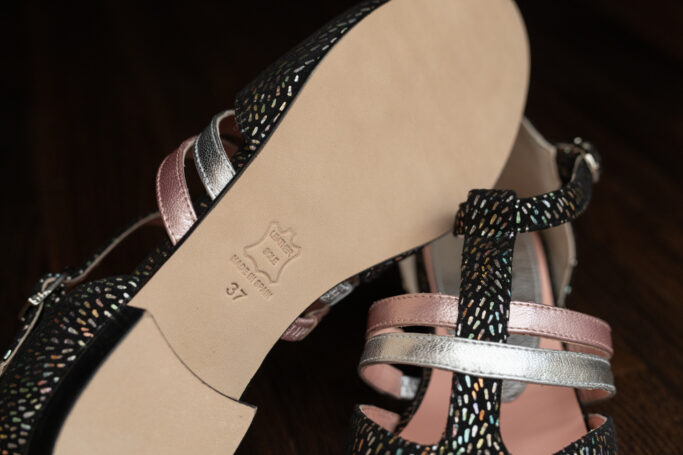 Handmade with ethically sourced European components in Spain. Worldwide shipping from Austria