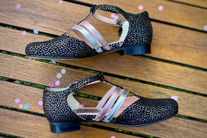 Comfortable sandals, retro sandals, vintage sandals, padded footbed, extra soft leather