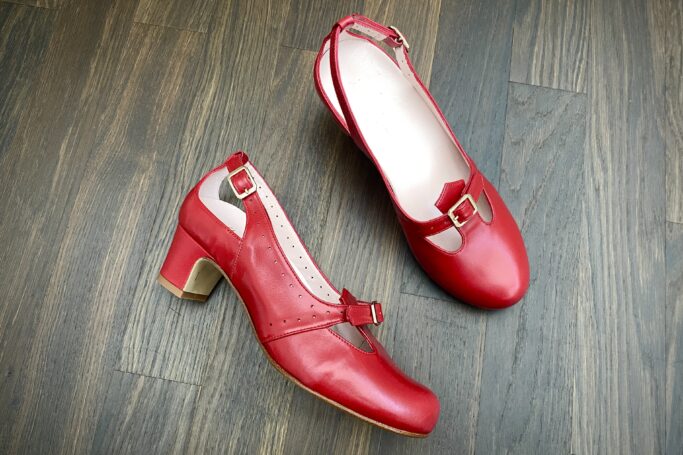 Comfortable vintage style shoes, dance shoes, retro shoes, lindy hop, balboa, ladies shoes, wide feet, soft leather