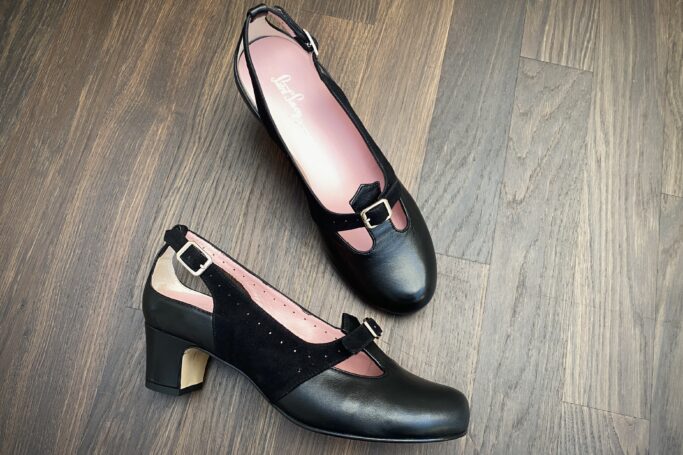 elegant ladies shoes with orthopedic fit. barefoot shoes fit, wide toe box, with and length individual