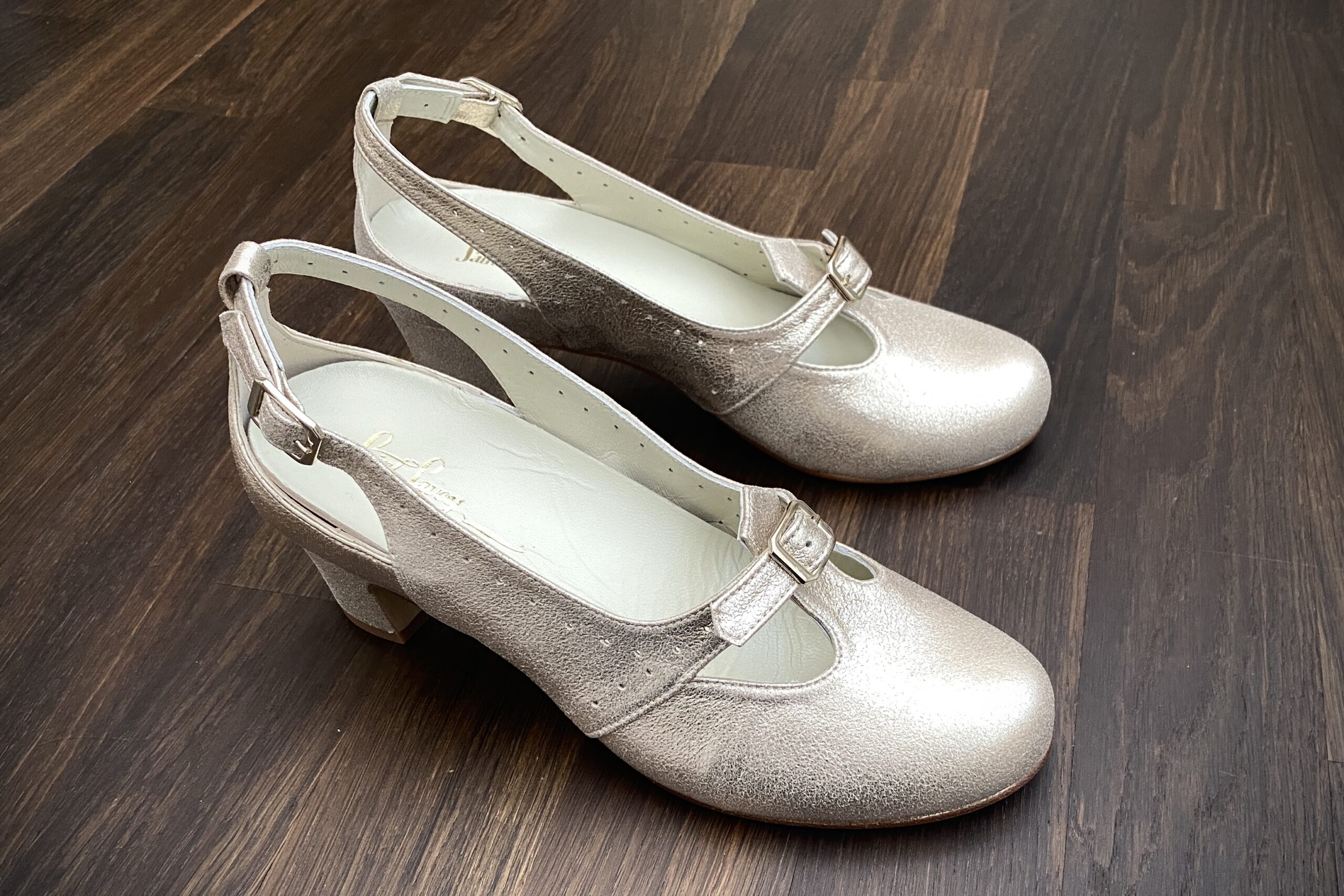 comfort shoes with heels, personalize you shoes and make them fit your feet and sizes individually, wide shoes