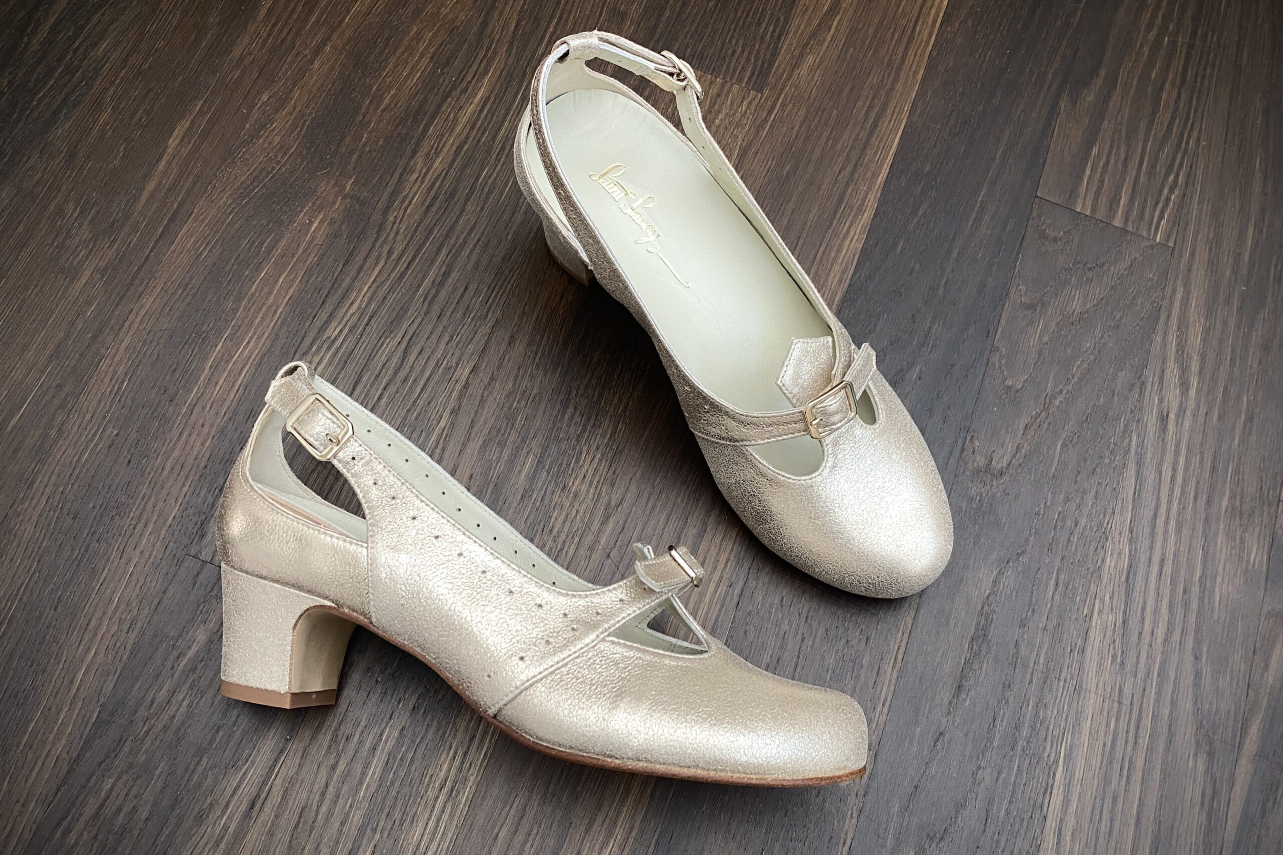 Comfortable vintage style shoes, dance shoes, retro shoes, lindy hop, balboa, ladies shoes, wide feet, soft leather