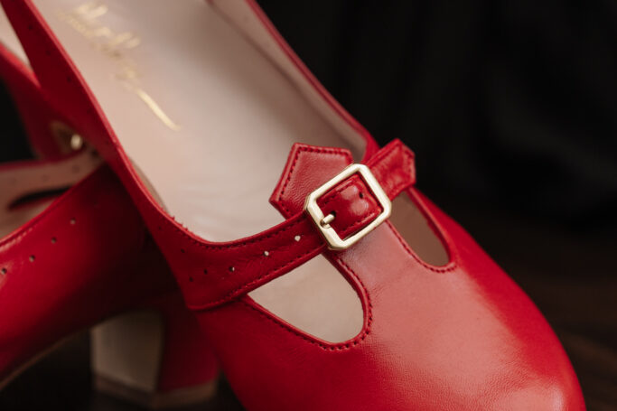 elegant ladies shoes with orthopedic fit. barefoot shoes fit, wide toe box, with and length individual, anatomic shoes