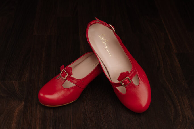 Comfortable vintage style shoes, dance shoes, retro shoes, lindy hop, balboa, ladies shoes, wide feet, soft leather