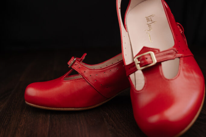 elegant ladies shoes with orthopedic fit. barefoot shoes fit, wide toe box, with and length individual, anatomic shoes