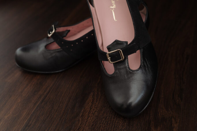 Comfortable vintage style shoes, dance shoes, retro shoes, lindy hop, balboa, ladies shoes, wide feet, soft leather