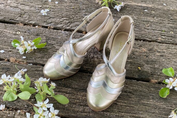 GRACE Shine shoe. Metallic vintage style shoe, Gold and silver womens shoes, retro heels, dance shoes