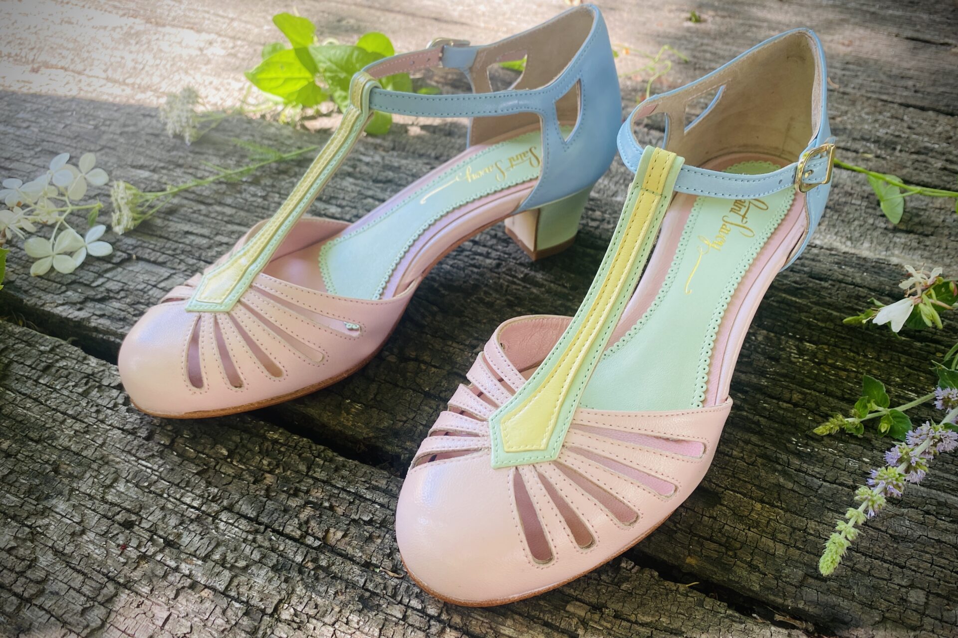 Pastel colors t-strap womens shoe, low heel, leather shoes, ladies vintage shoes, retro style, vintage style