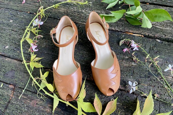 Worldwide shipping, 1940s style, 1930s style, 1950s style, comfort shoes, retro shoes, sustainable production